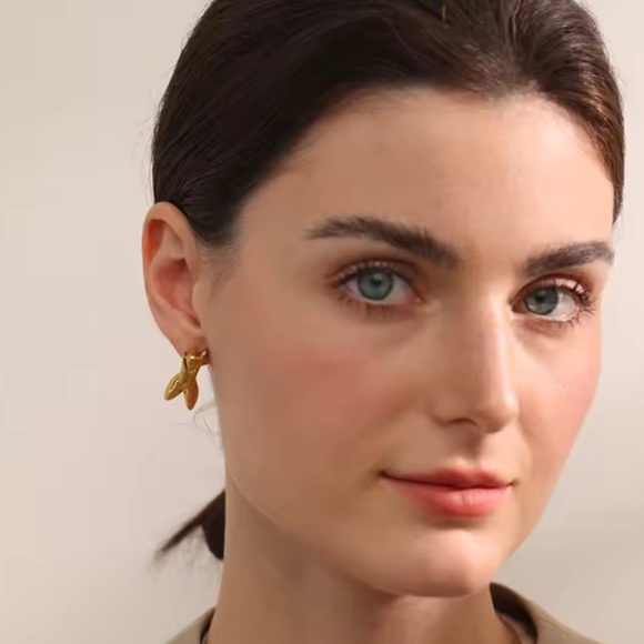 Anthropologie Body Gold Abstract Figure Earrings - Picture 9 of 10